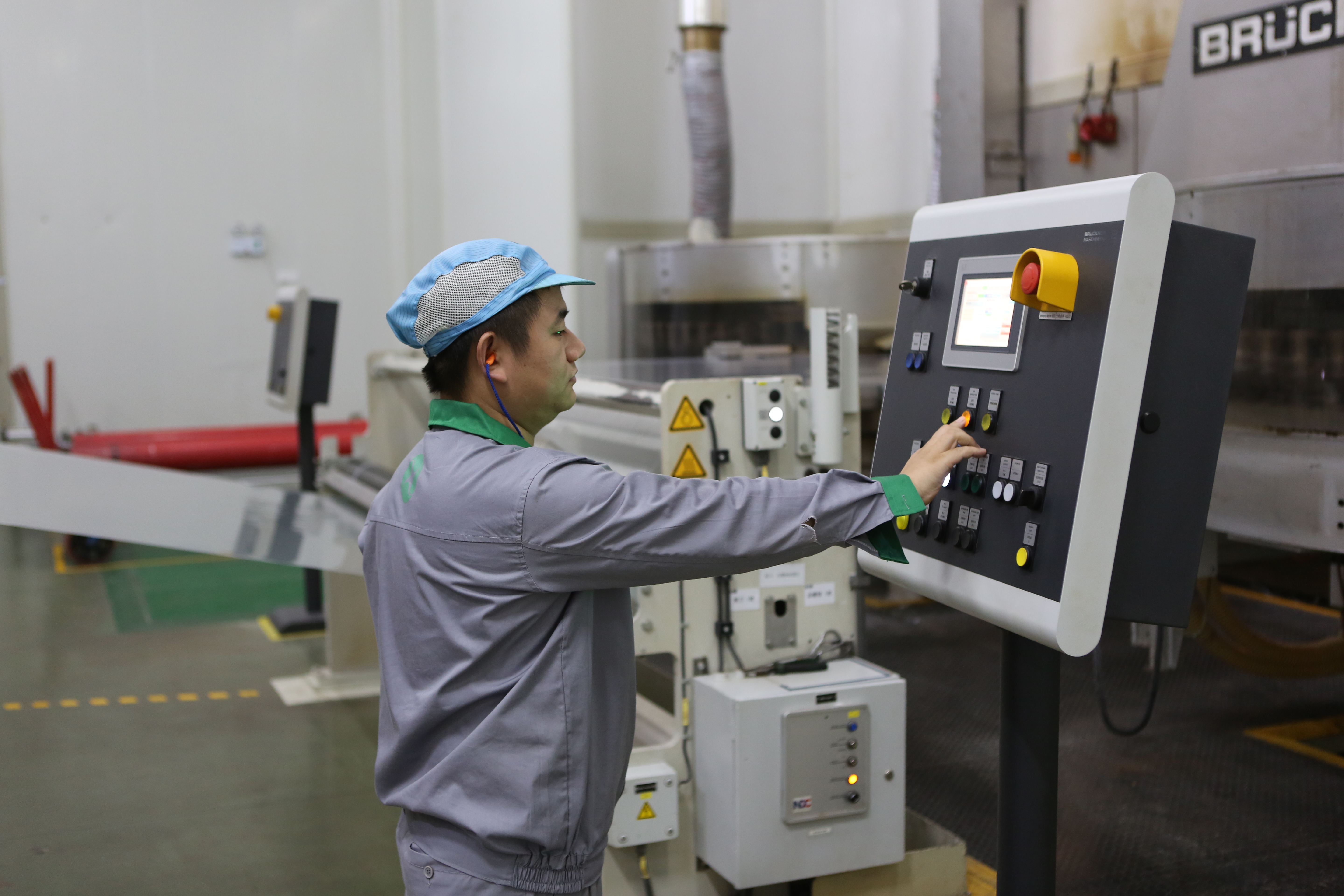 888����(�й�)���޹�˾